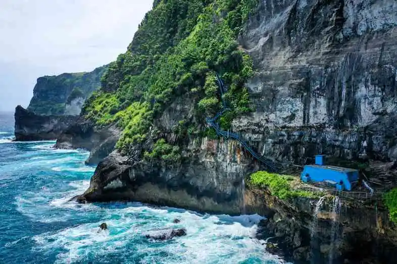 Peguyangan Waterfall & Blue Stairs In Nusa Penida, Bali