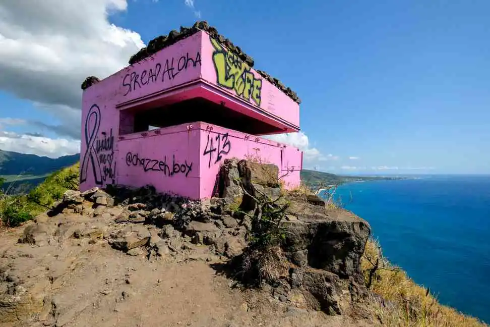 Pink Pillbox Hike In Oahu Hawaii (Maili / Puu O Hulu)